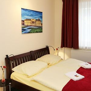 Zimmer mit zwei Einzelbetten